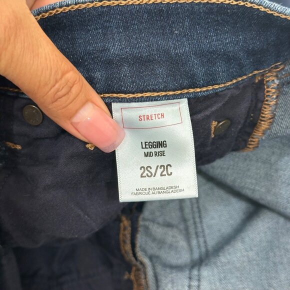 Express Women Mid Rise Stretch Denim Legging Jeans SZ 2 Short Dark Wash - Picture 6 of 10